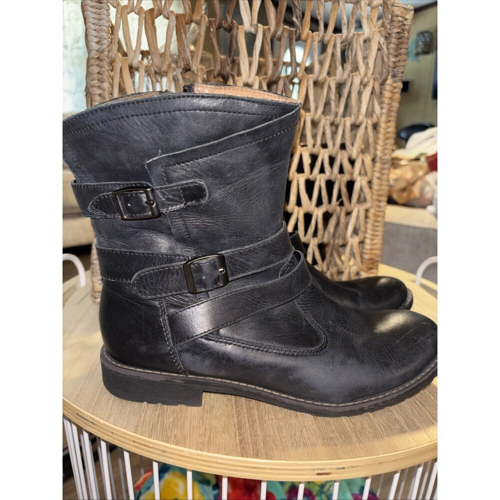 7 1/2 MONTANA Black Leather Side zip Boots Womens Above Ankle Buckles 1 Inch